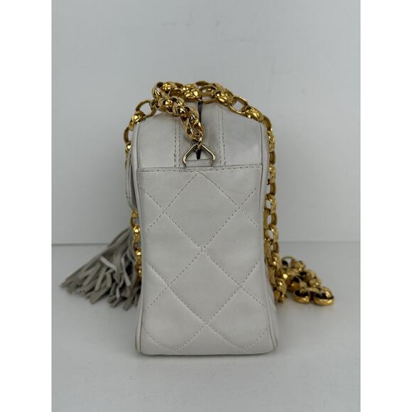 Chanel White Lambskin Quilted Tassel Camera Case with Gold Hardware - Picture 3 of 16